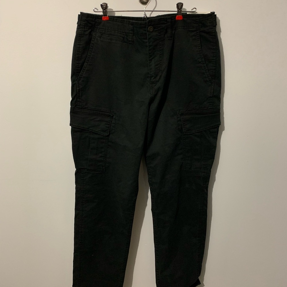 American Eagle Black Cargo Pants - NEW WITH TAGS